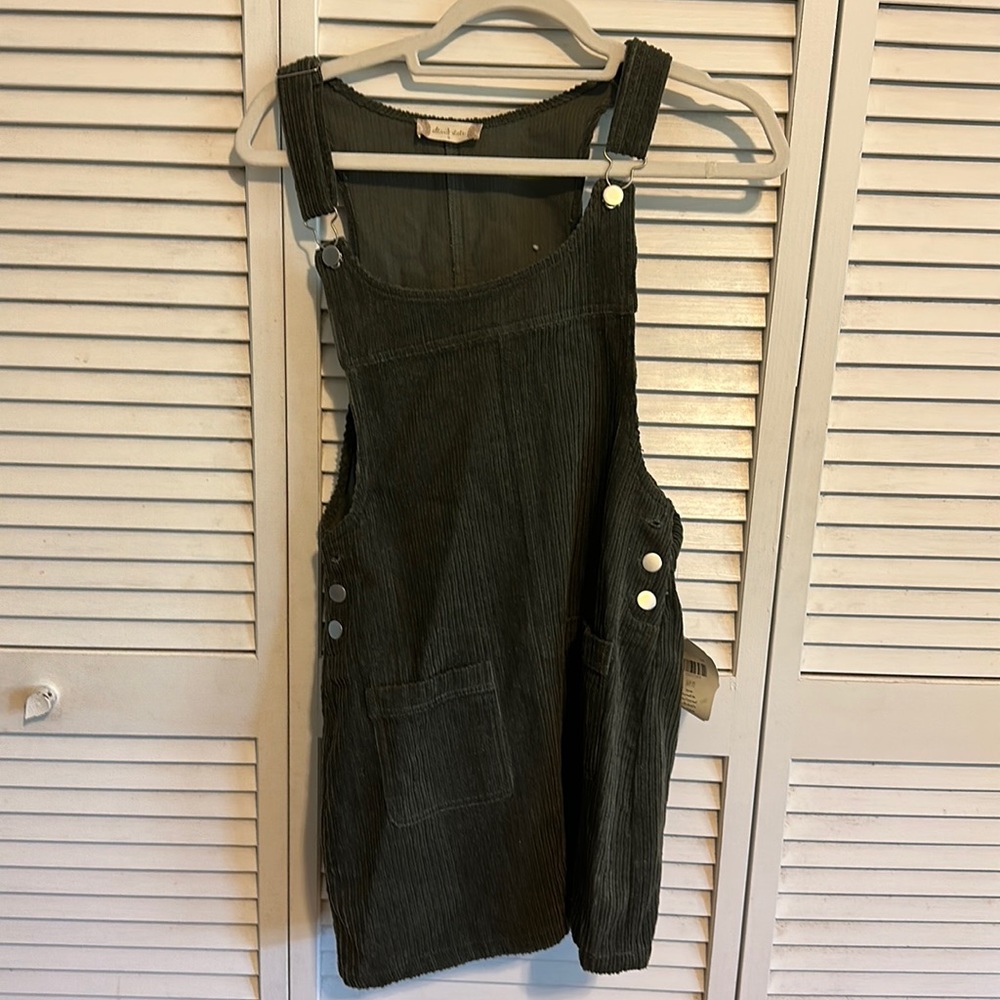 Green overall dress